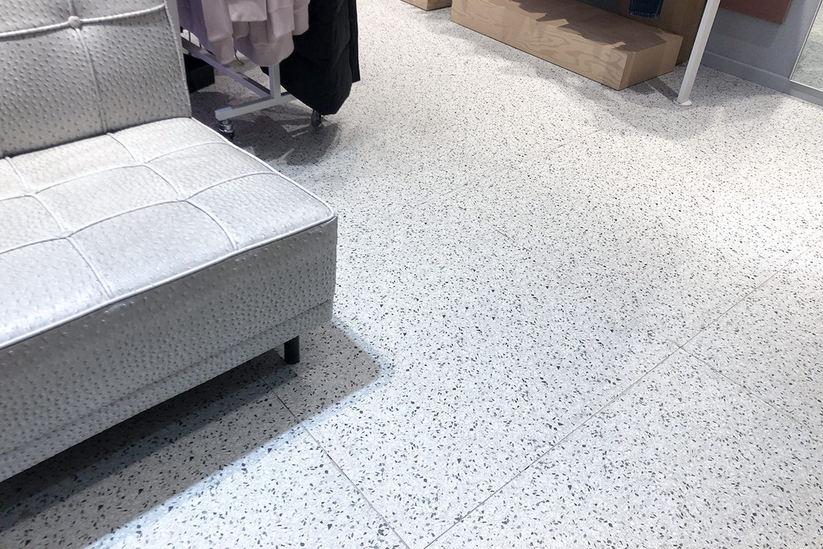 Anti-skid terrazzo floor tiles